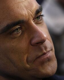 Robbie Williams e la moglie Ayda Field 13