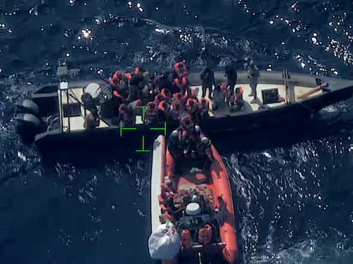 Sea Watch, 12 milioni tra offerte e soldi statali. Ecco chi vuole zittire "il Giornale" sui migranti