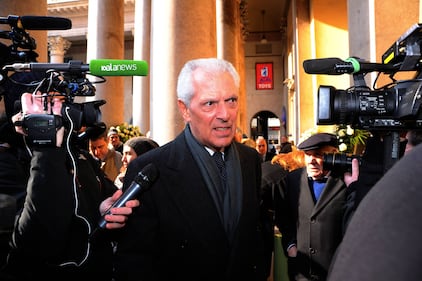 Grande folla al funerale di Moratti 12