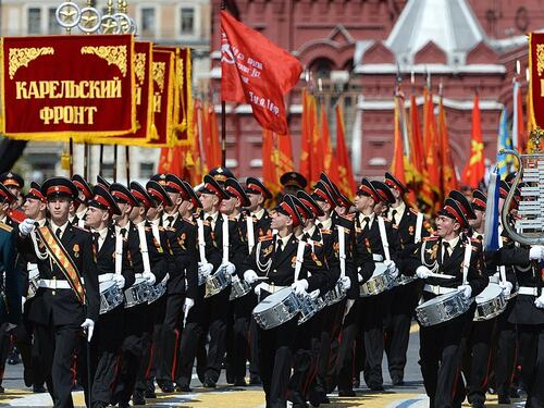 Russia, casi di coronavirus tra i militari impegnati nelle prove della festa della Vittoria