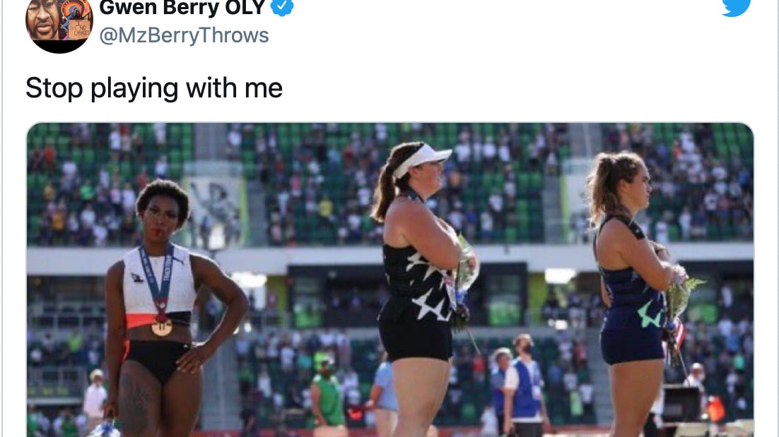 Atleta protesta contro l'inno nazionale Usa. E scoppia la polemica