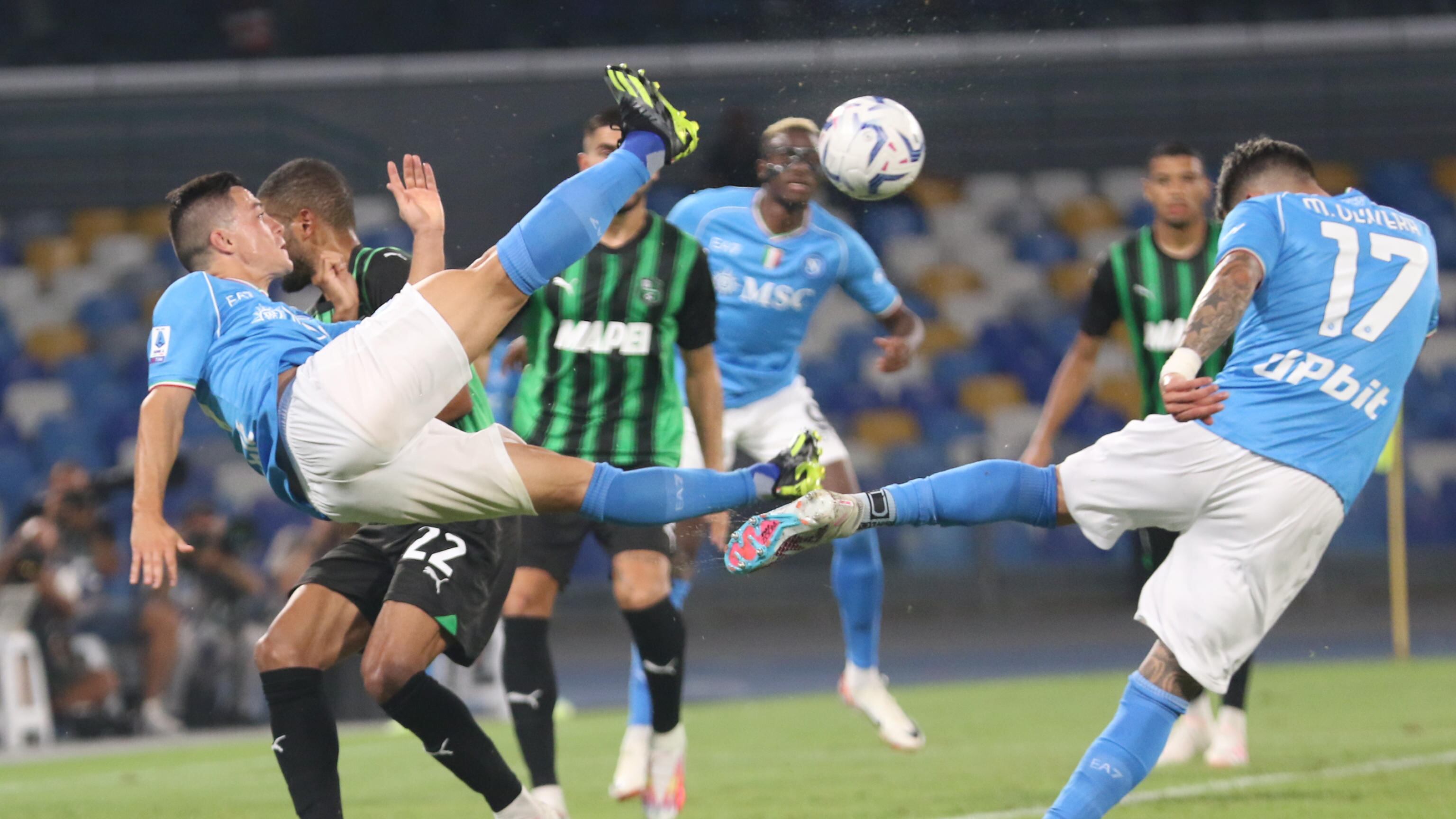 Un Napoli sprecone batte 2-0 il Sassuolo. In gol Osimhen e Di Lorenzo