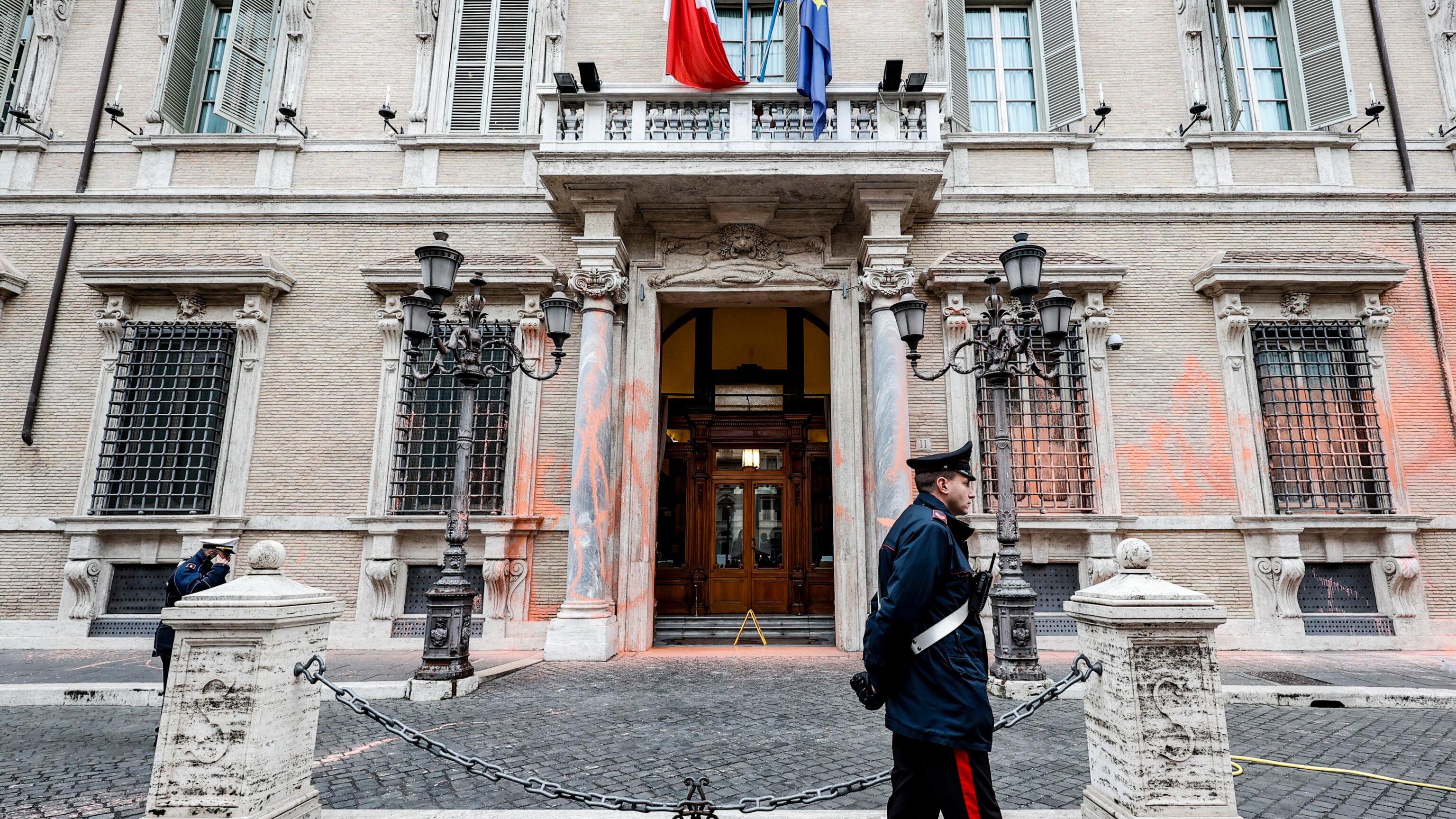 Assalto al Senato: cosa c'è dietro il blitz dei "coraggiosi" ambientalisti