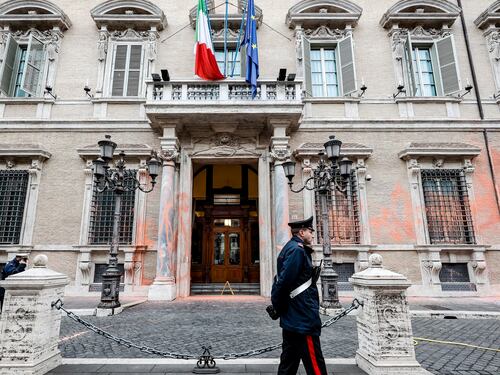 Assalto al Senato: cosa c'è dietro il blitz dei "coraggiosi" ambientalisti