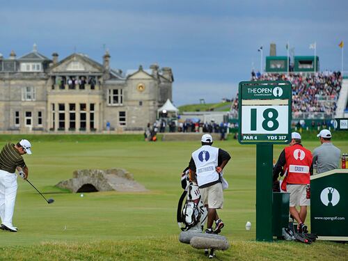 Scozia, dopo 260 anni il golf club di St Andrews ammette la prima donna