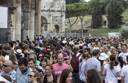 I sindacati tengono chiuso il Colosseo 12