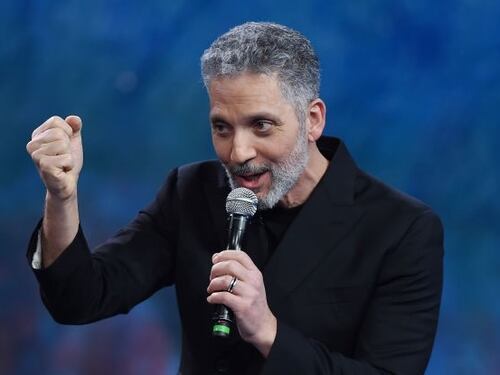 Beppe Fiorello: "Basta canti da balconi, 3 giorni di lutto nazionale"