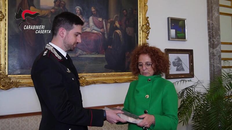Turista ruba una mattonella dalla Reggia di Caserta: l'intervento dei carabinieri 4