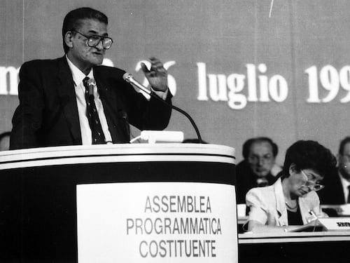 Trent'anni fa la Dc decise di sciogliersi: ci fu un solo voto contrario