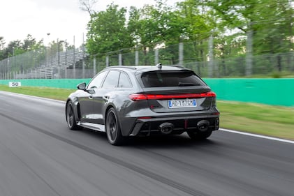 Audi RS5 Avant: le foto della prova su strada 9