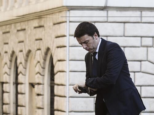 Renzi alle prese col caos candidati. Ma trova tempo per De Benedetti