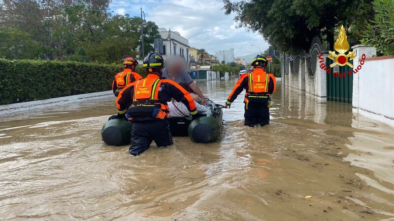 Maltempo in Emilia Romagna, Vigili del fuoco al lavoro 4
