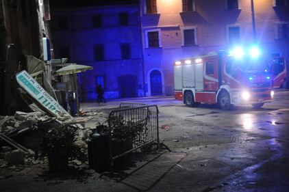 Trema il Centro Italia, notte di paura 6