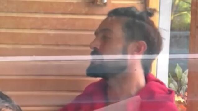 "Che ca... stai dicendo?". Alex Belli di nuovo nella bufera per la frase choc