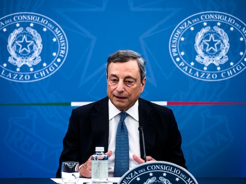 Mini-taglio delle tasse e aiuti per le bollette. Sul tavolo 14 miliardi