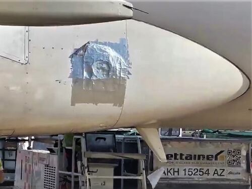 Volo Cagliari-Roma con l'aereo rattoppato, la scoperta choc