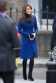 Kate Middleton, bella e glam in blu in Scozia 14