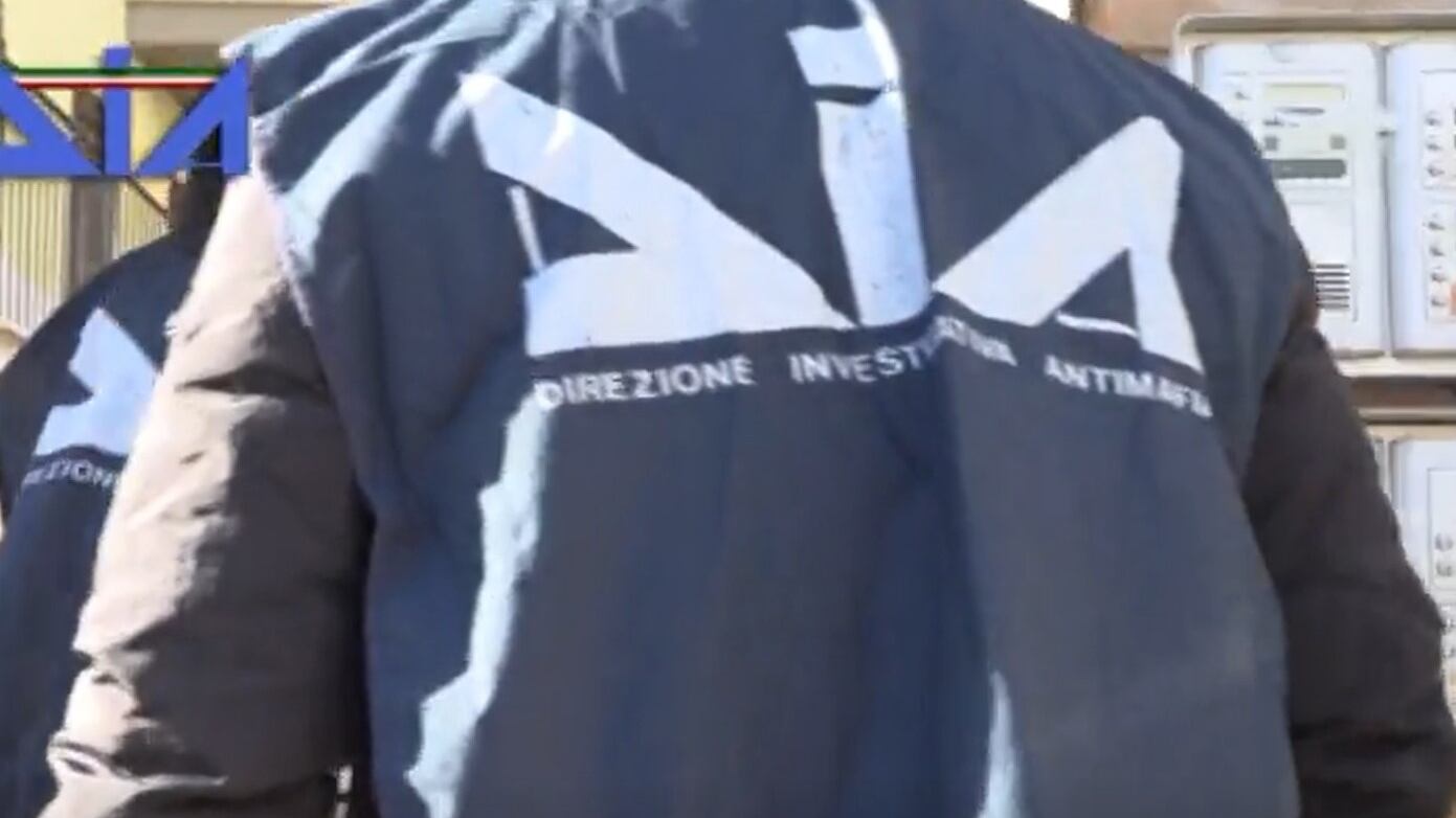 Senza le periferie la mafia è più debole