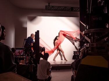 I lavori sul nuovo Calendario Pirelli 2