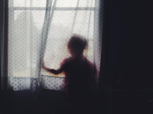 Sposa bambina seviziata, solo 4 anni di carcere alla suocera aguzzina