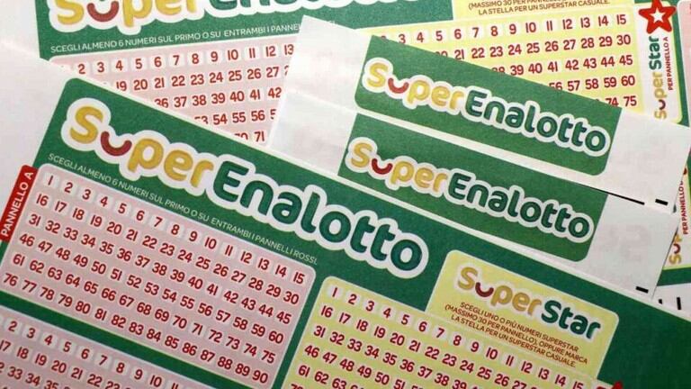SuperEnalotto: vinti 596mila euro, il Jackpot vola a 51,1 milioni