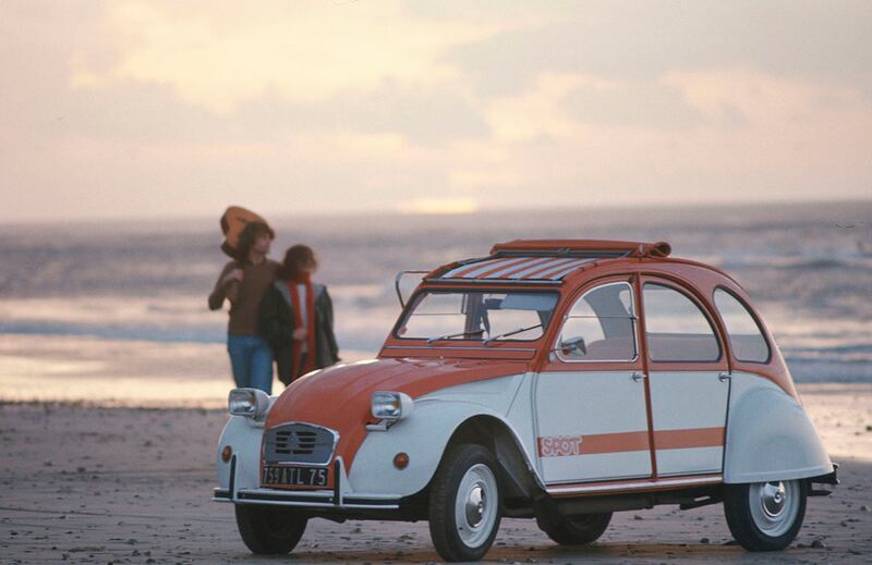 2CV Spot