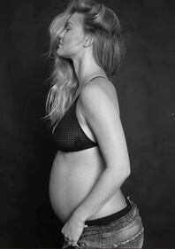 Bar Refaeli, sexy mamma col pancione 10