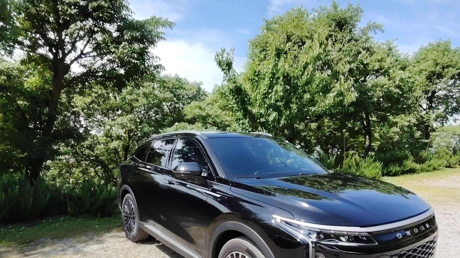 Ecco Omoda 9 Super Hybrid, l’ammiraglia premium del marchio cinese