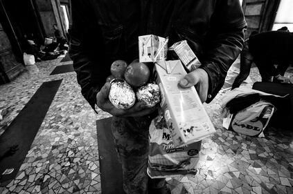 Clochard all'ombra del Duomo 1