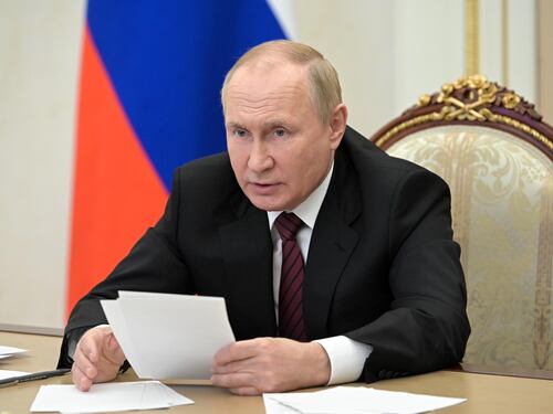 Putin alle mamme dei soldati "Non credete alle fake news"