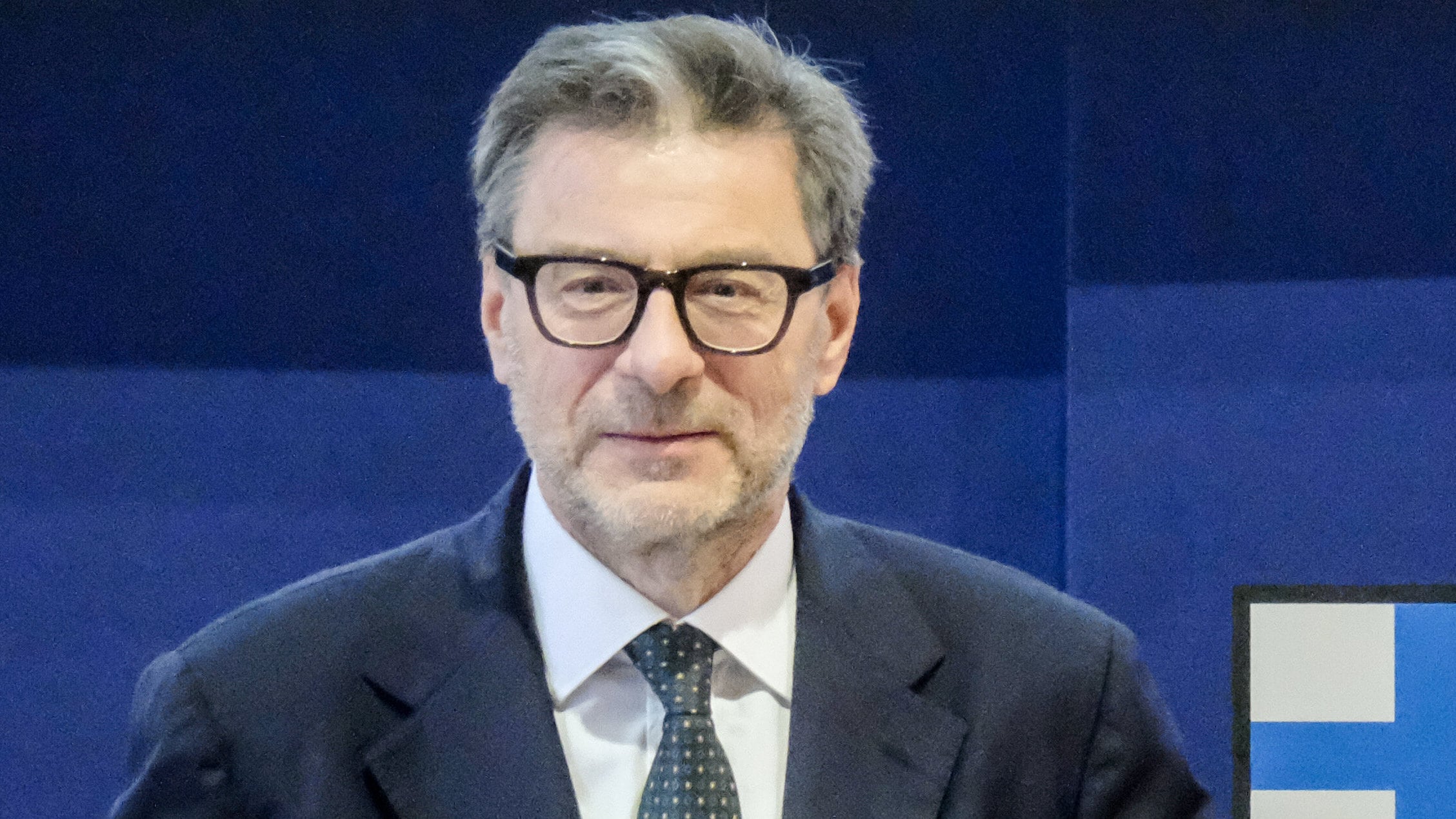 Giorgetti promuove la manovra: "Soddisfatto, percorso tortuoso ma arrivati in vetta"