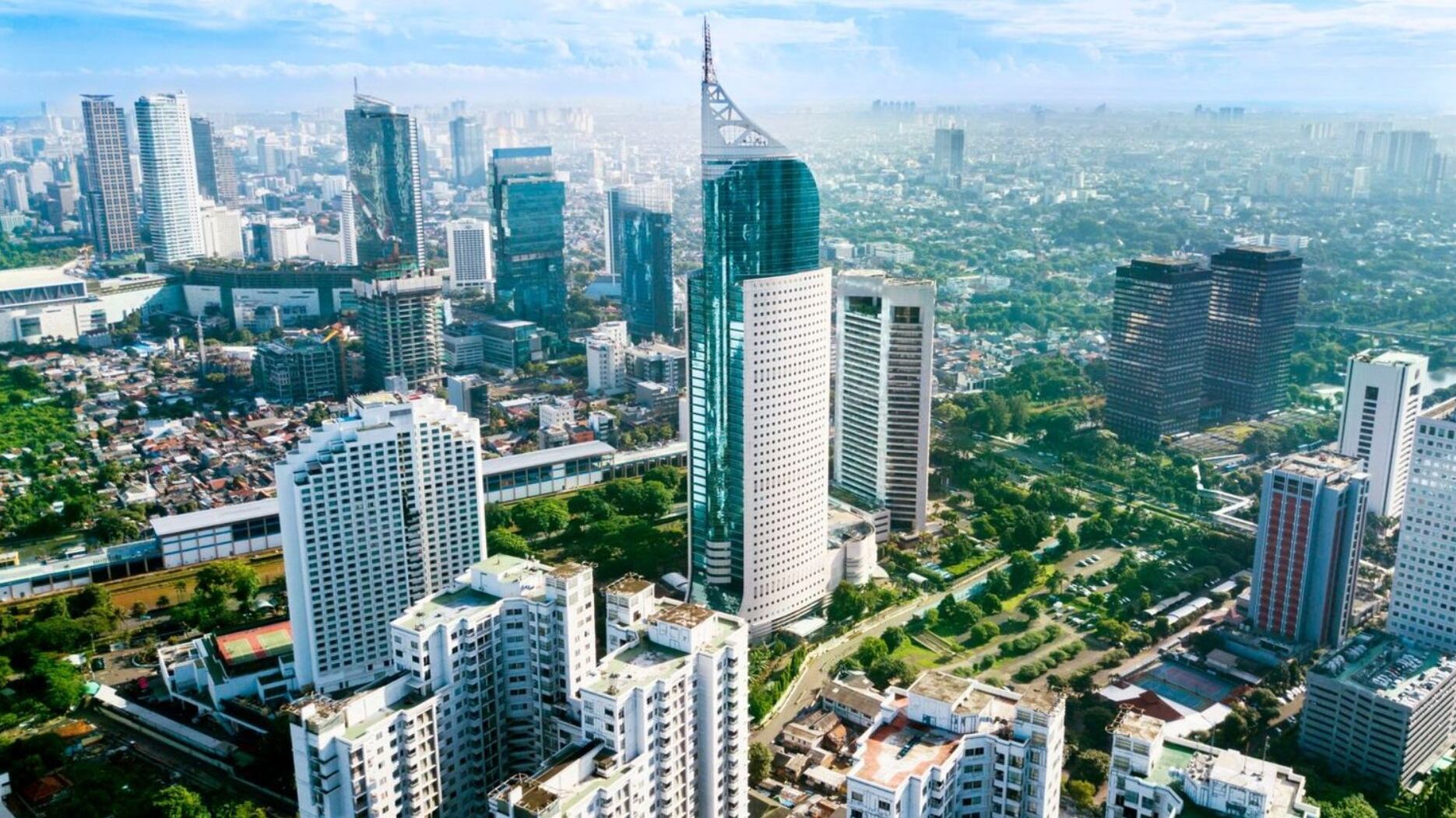 Giakarta sta affondando ed è costretta a traslocare