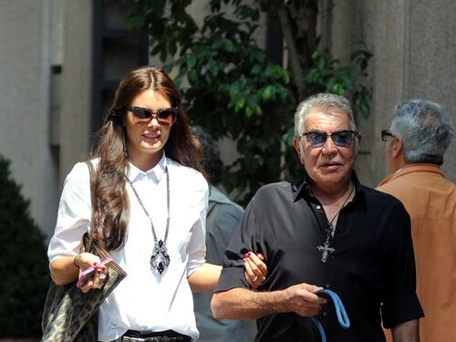 La modella Sandra Bergman: chi è l'ultima compagna di Roberto Cavalli, madre del sesto figlio