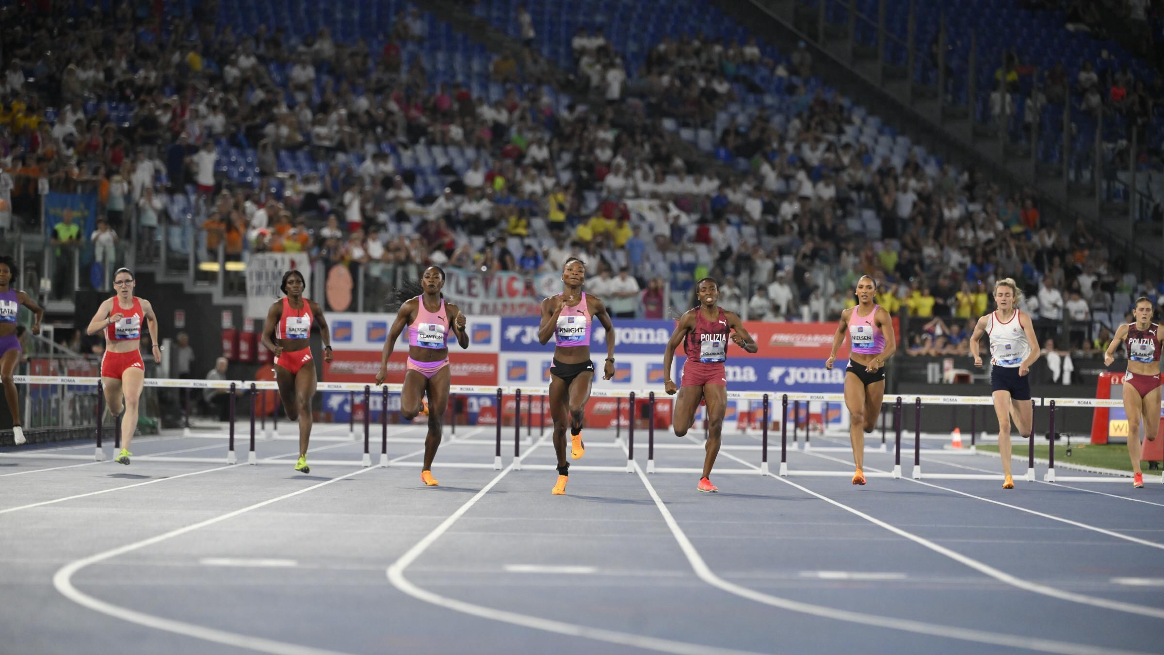 Atletica, test genetico obbligatorio per le gare femminili: ecco come cambia la regola