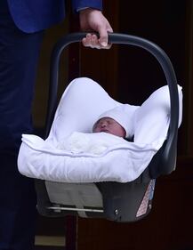Kate Middleton e il Principe William col Royal Baby 12