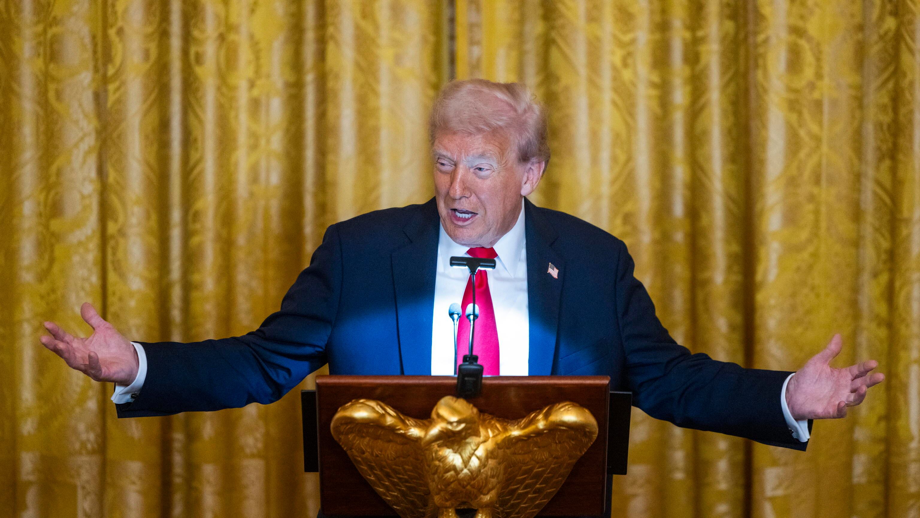 Donald minaccia i jihadisti. "Pronti ad annientarvi"