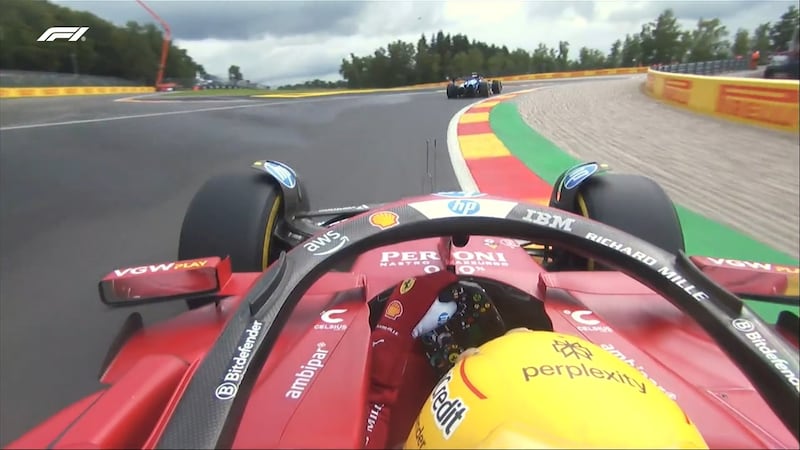 La disperazione di Lewis: "Sono inutile, la Ferrari cambi pilota"