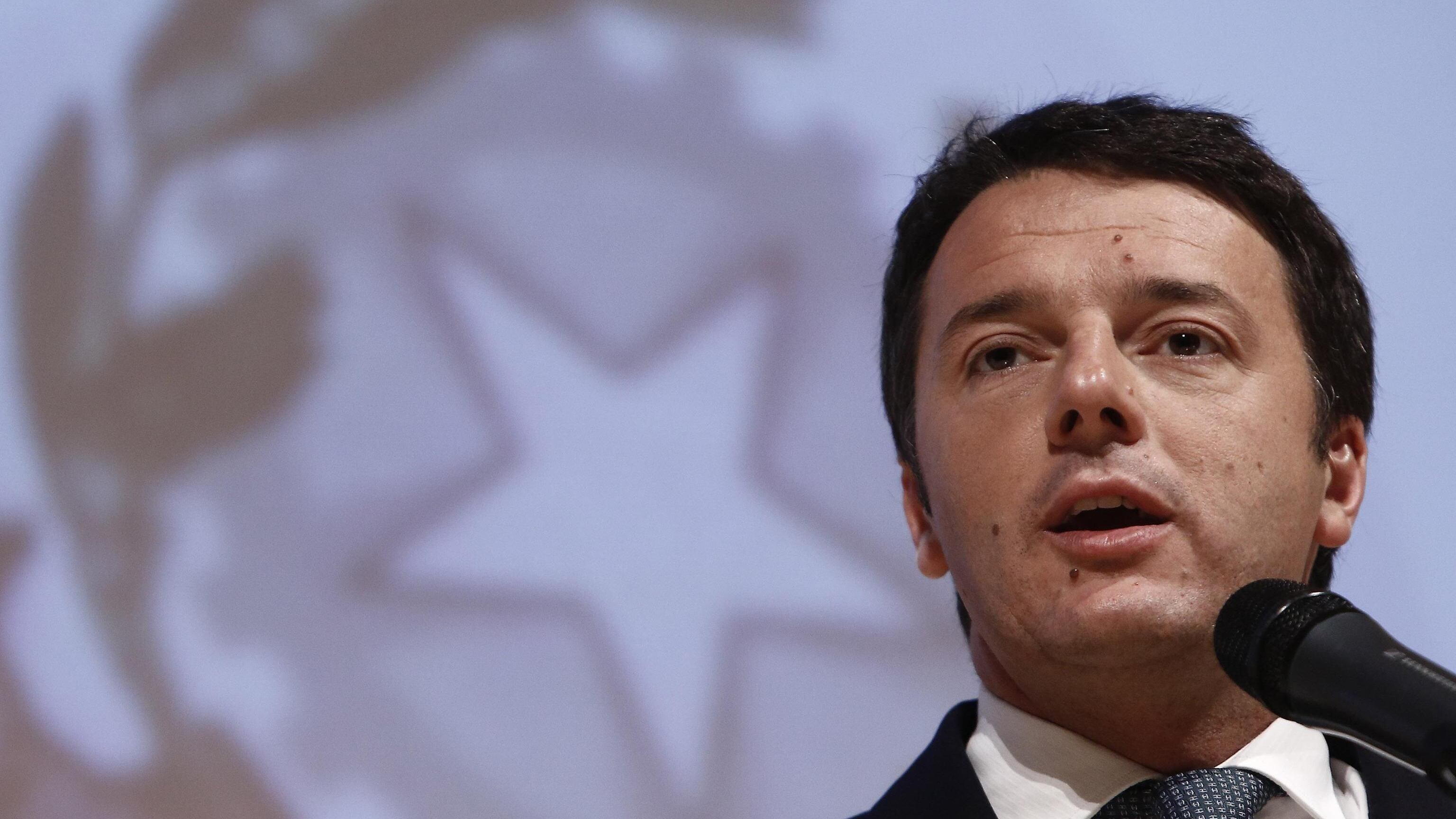 Quale partita gioca Renzi? Ecco l'uomo solo al comando che spaventa Bersani e Letta