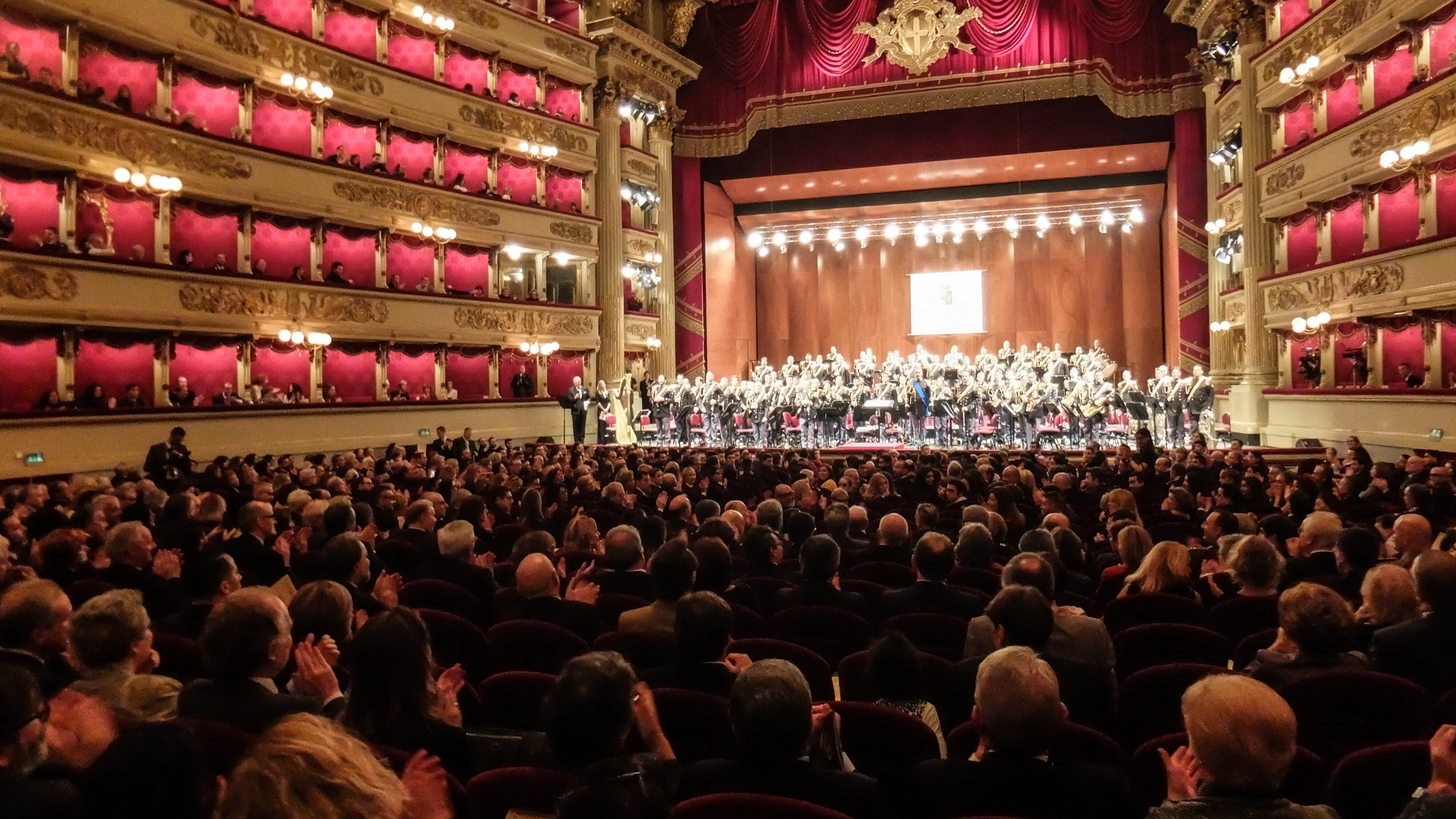 "Scala, amianto nel sipario e in sala"