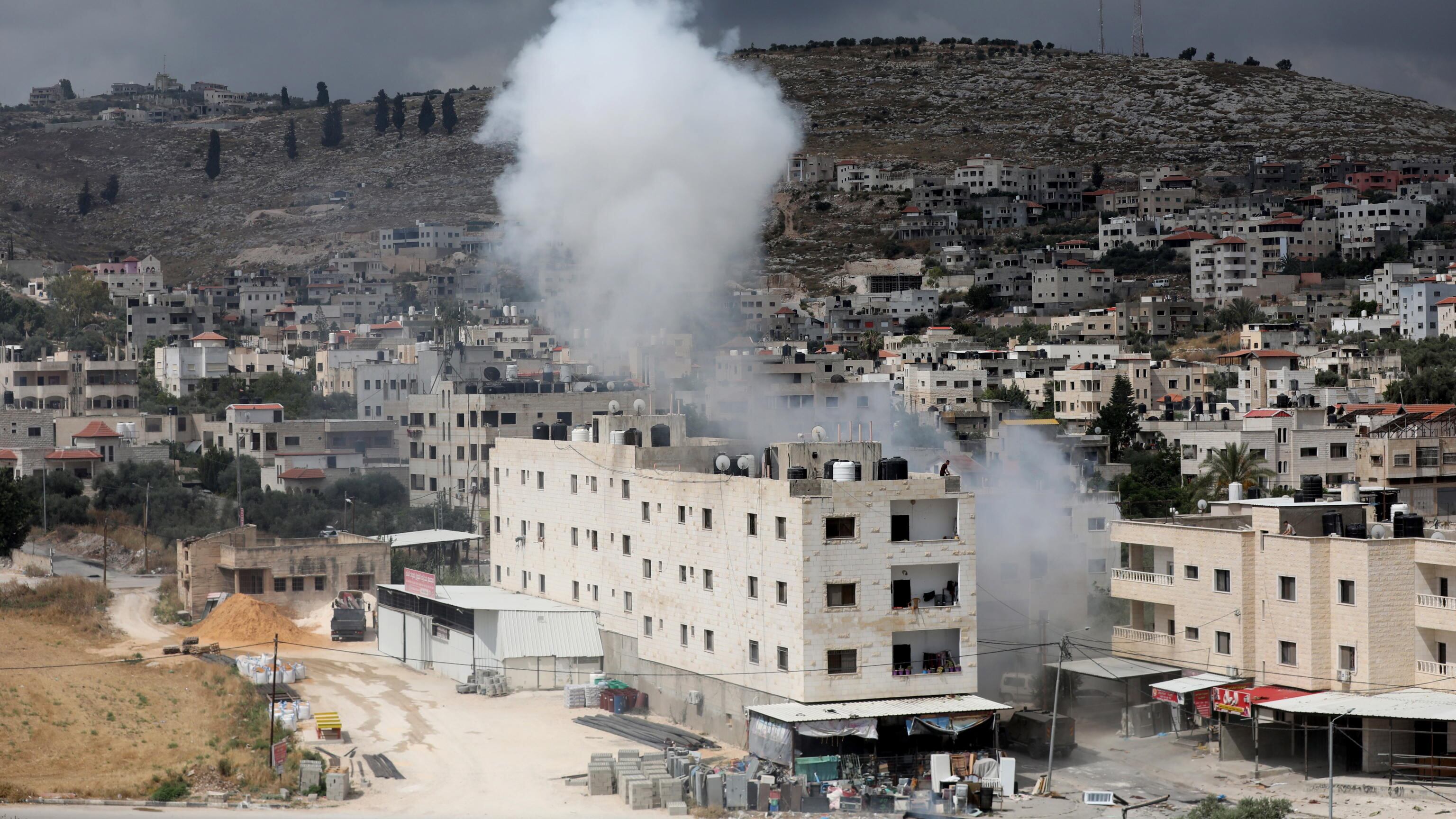 Raid israeliano su Jenin: 5 palestinesi morti e 60 feriti. L'Ue: "Stop agli insediamenti"