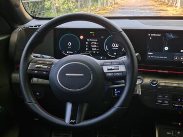 Hyundai Kona Hybrid: la gallery del crossover ibrido da 23 km/l 17