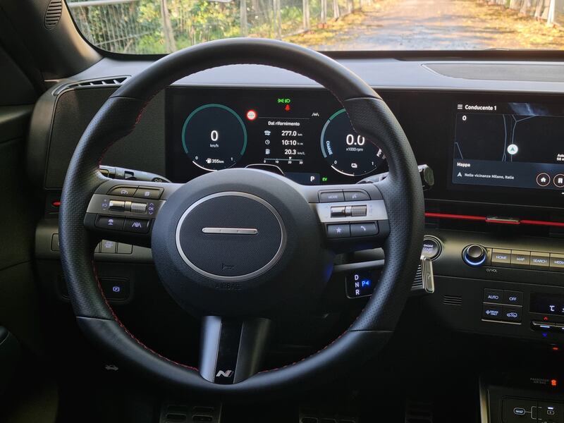 Hyundai Kona Hybrid: la gallery del crossover ibrido da 23 km/l 17