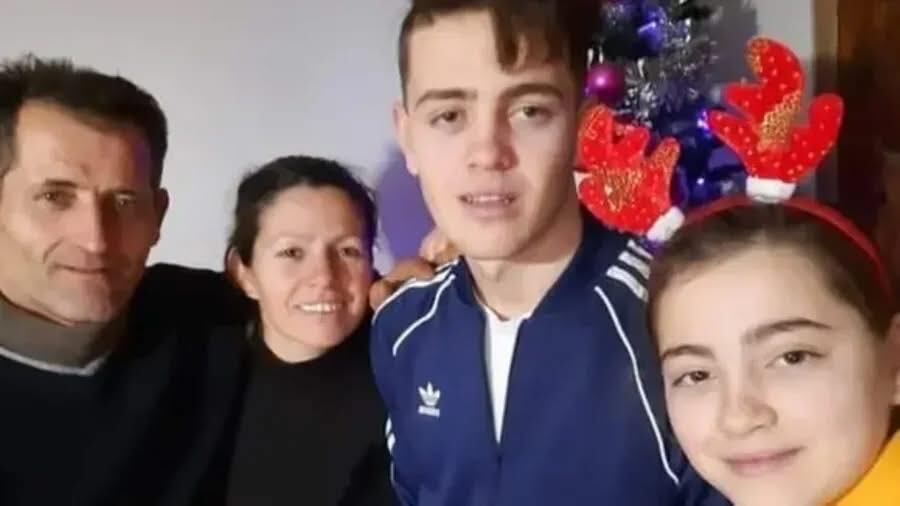 Lucca, il monossido di carbonio stermina padre, madre e due figli