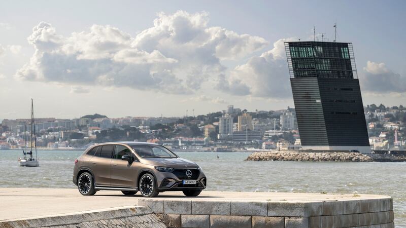 Mercedes-Benz EQE SUV, guarda la gallery 9