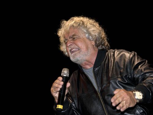 Grillo contro Napolitano: "Non è super partes, sospetti leciti"