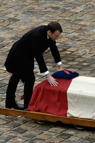 La Francia s'inchina al gendarme eroe 6