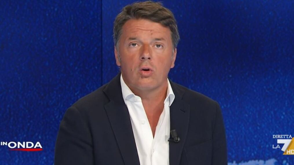 "Ci vuole la forza pubblica". Renzi chiede il pugno duro per i No Vax