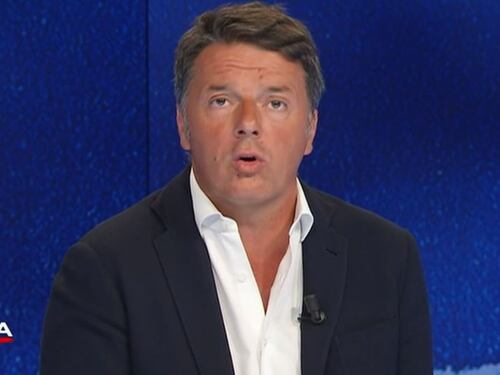 "Ci vuole la forza pubblica". Renzi chiede il pugno duro per i No Vax