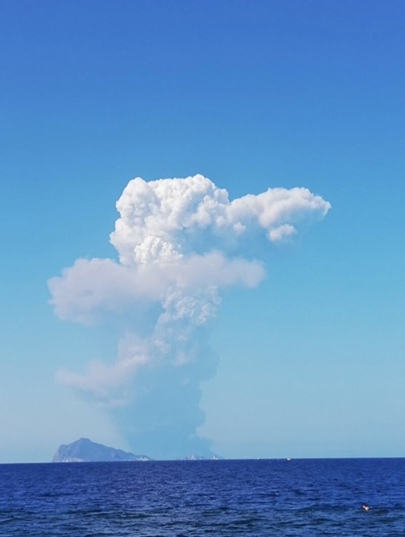 Stromboli, eruzione sull'isola 6