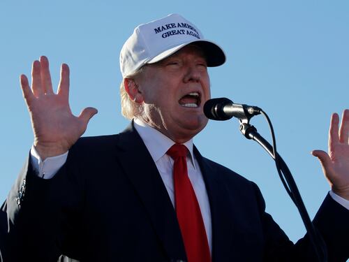 Accuse di molestie, Trump: "Bugiarde, le denuncio tutte"